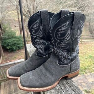 Ariat Cowboy boots